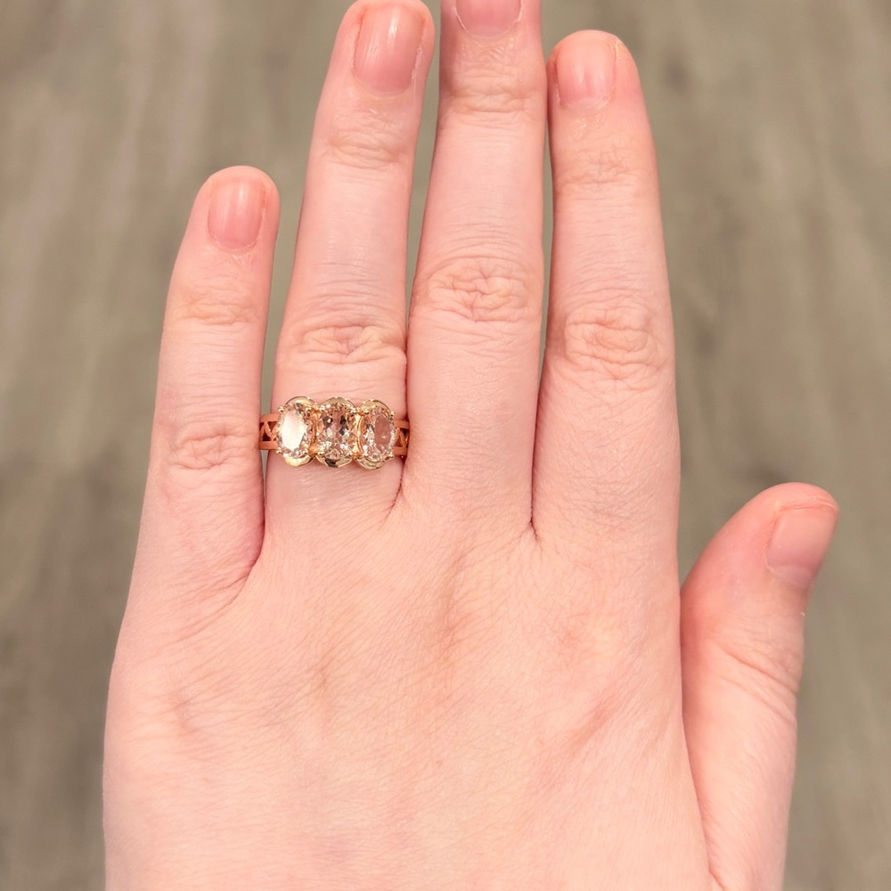 Vintage Filigree Morganite Three Stone Ring: 14K Rose Gold, Size 7.25 - Picture 10 of 12